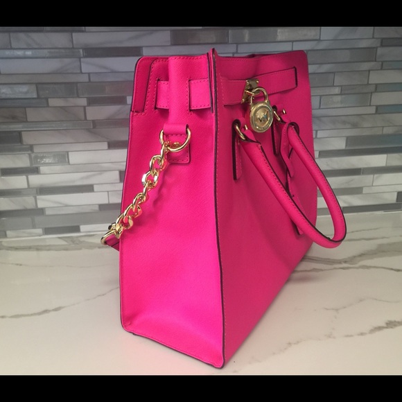 *SOLD* Michael Kors tote handbag; shoulder bag - Picture 4 of 7